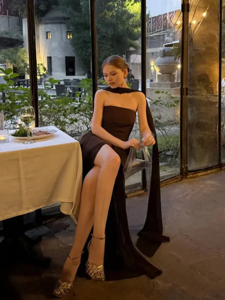 Georgia | Elegant Low Gown